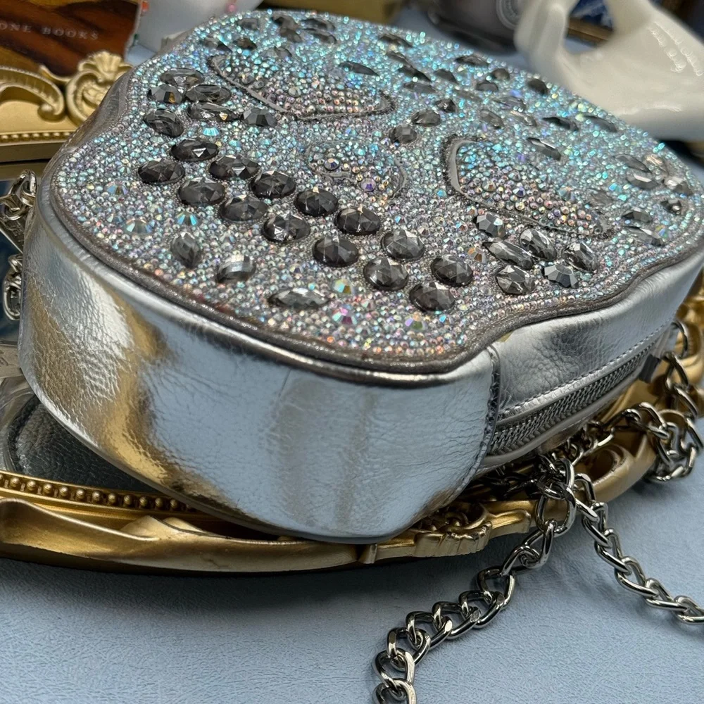 🆕 BETSEY JOHNSON 🧿 NWOT Bone-Jour Sugar Skull Crossbody Bag Silver Irridescent